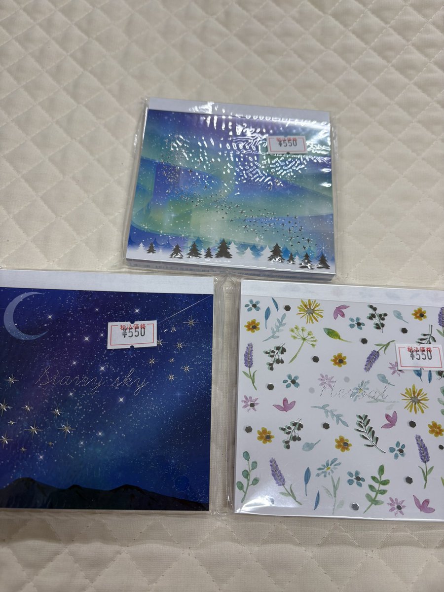 nagahama_shoten's tweet photo. #メモ帳　のご紹介です
正方形売れています
#clothespin  #クローズピン https://t.co/3dqKopu8Up
