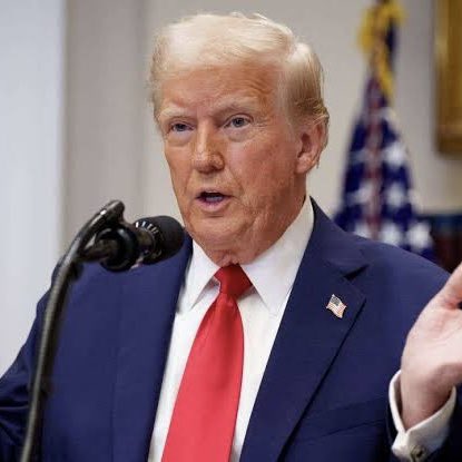 InvestWithD's tweet photo. 🚨BREAKING: TRUMP MEETING WITH CRYPTO GIANTS STARTS NOW 🇺🇸🔥

Right now at White House, Donald Trump (@realDonaldTrump) is officially sitting down with senior policy leaders (@BlockchainAssn, and others) tied to @Ripple, @Coinbase, and @Krakenfx — alongside Wall Street banking reps including the American Bankers Association. 👀

This is where the future of U.S. crypto policy starts getting decided in real time. 🚀

Keep an eye on my posts. I'll keep updating.