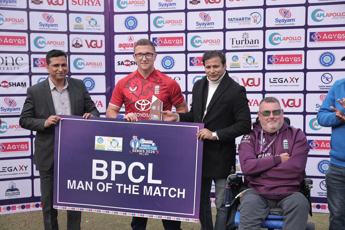 dcciofficial's tweet photo. 3rd T20I Man of the Match!
Jordan Williams strikes with precision โ a sensational 4-wicket haul that turned the game on its head! โญ๏ธ
@ECB_cricket @JayShah @ICC @BCCI
#DifferentHaiAlagNahi #DCCI #MixedDisability #CricketForAll https://t.co/BtcRIJekgA
