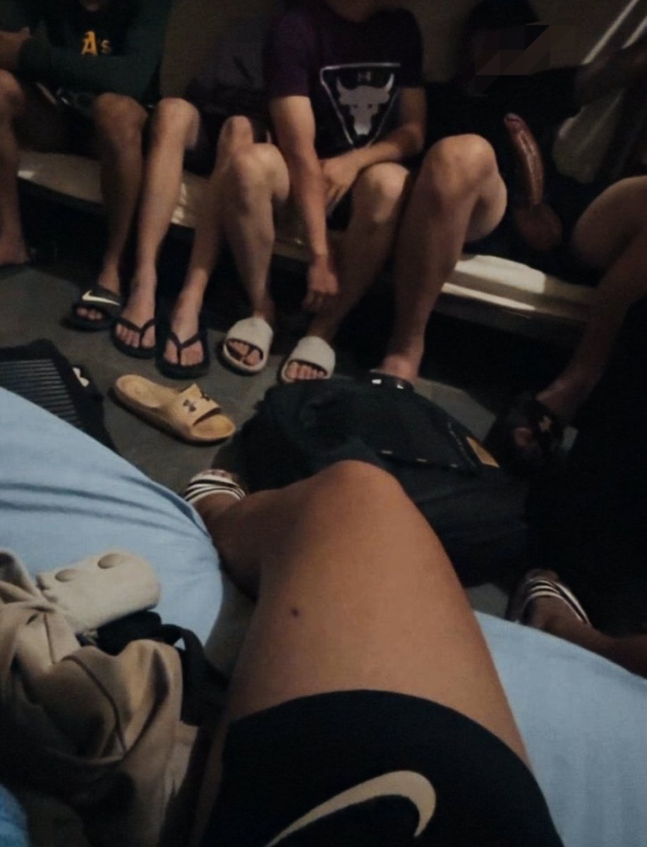 口罩男孩 tweet media