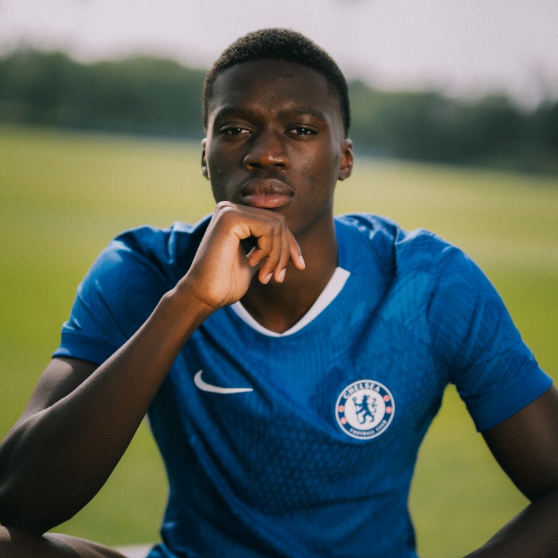 ChelseaFC's tweet photo. Mamadou Sarr has returned to Chelsea from his loan spell at Strasbourg.

Welcome back, Mamadou! 💙
