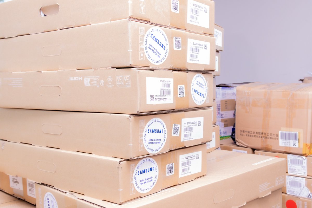 edu__iquique's tweet photo. 💻#TecnologíaEducativa | El Dpto. de Compras y Logística del SLEP Iquique, recibió nuevo equipamiento tecnológico gracias a una inversión de $164 millones, que fortalecerá el trabajo educativo y el uso de tecnología en los establecimientos educacionales.

#Iquique #AltoHospicio📚 https://t.co/ZTf2a5bCNH