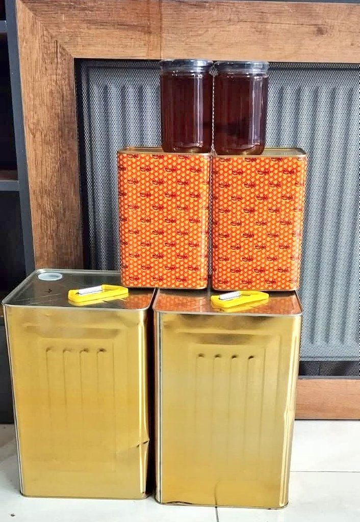 Meşhur Muğla Marmaris Çam Balı pastörize edilmeden filtre edilmeden en doğal haliyle sizlere gönderiyoruz
#MugladanEvinize 👌