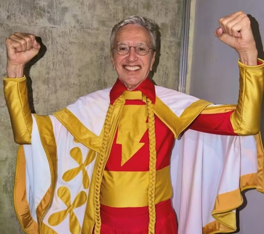 JJHelou's tweet photo. @roxmo Comunista reverenciando Capitão Marvel só pode ser 
Stand Up Comedy https://t.co/6uRAOiE5vW