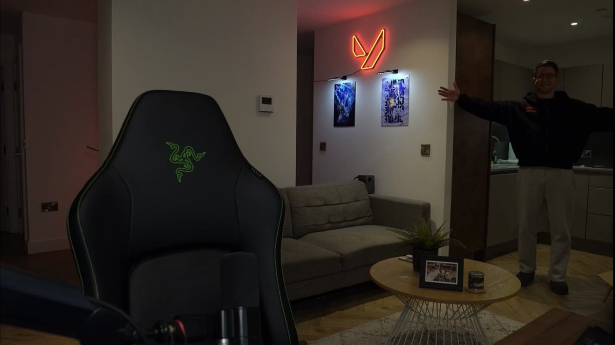 MyDylsexia's tweet photo. I can’t actually believe it. Anything truly is possible if you put your mind to it🫶

Officially moved into my own place😭 
W chat. W community. W journey ❤️‍🔥 https://t.co/dYsxsB5Yy2