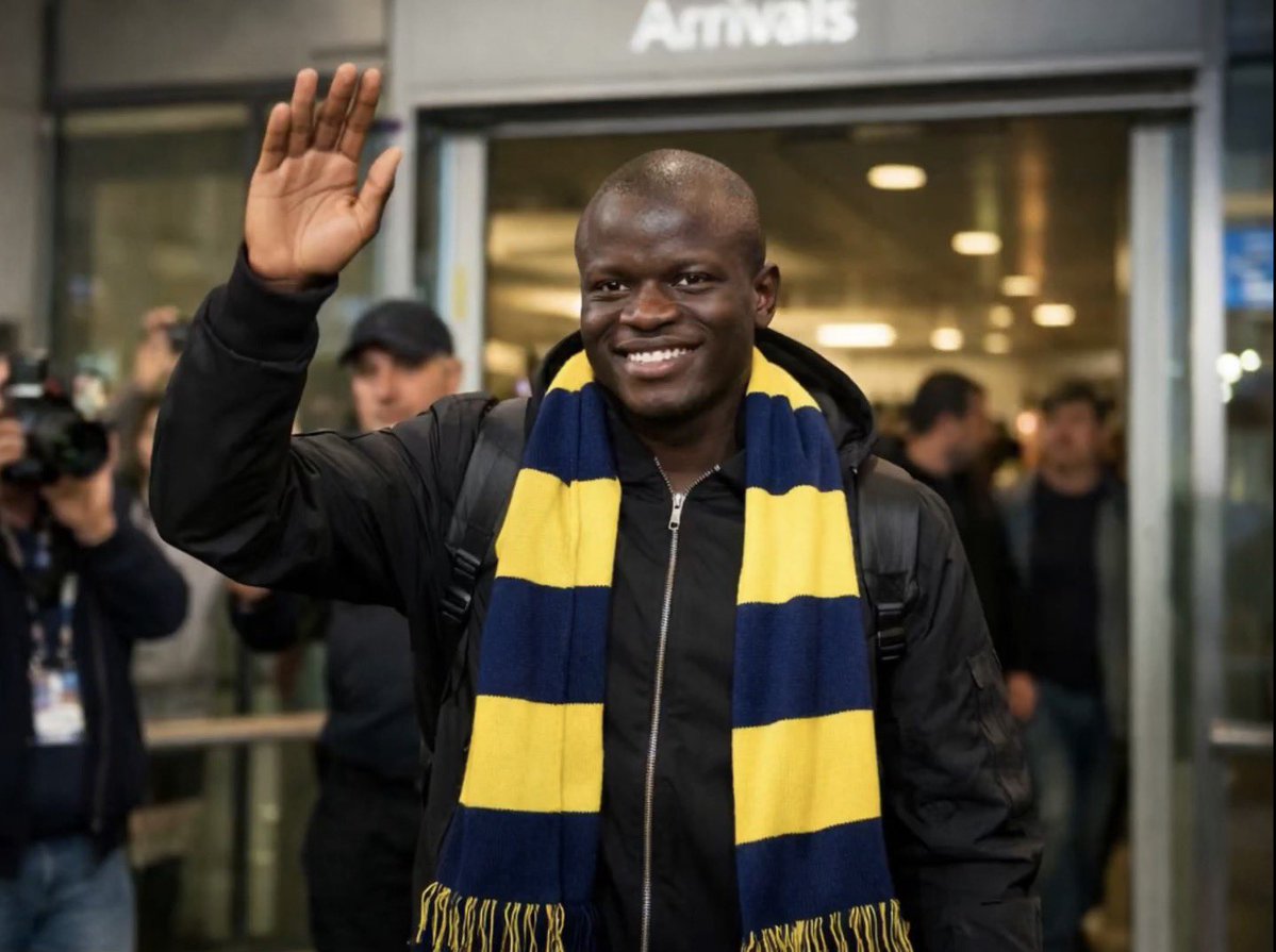 Fenerweb122's tweet image. Kante resmen Fenerbahçe'de!