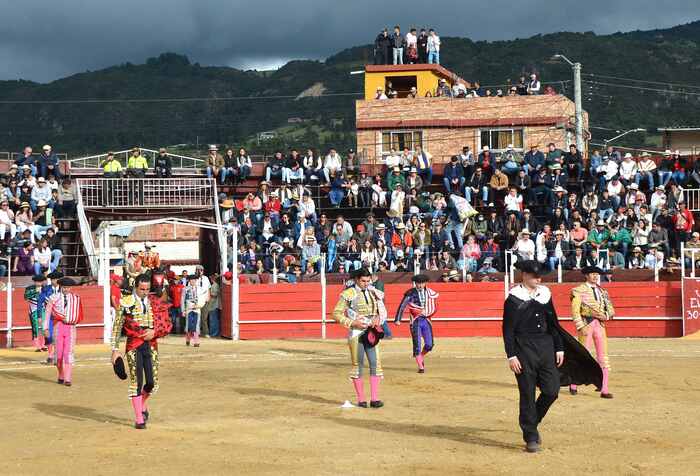 2ª de L/zaque: Cuando el Toro Manda y la Torería Responde voyalostoros.com/2026/02/02/2a-… vía @Voy a Los Toros