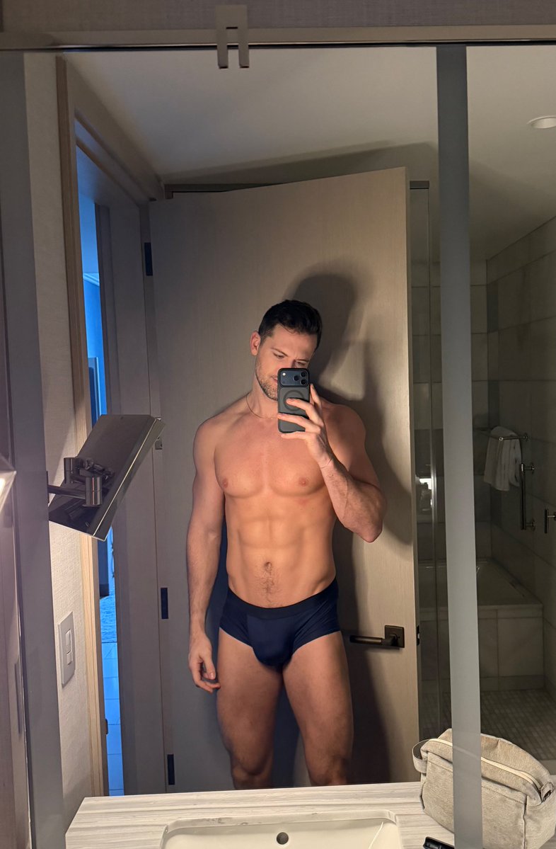 thatelementzn's tweet image. Reminder: it’s still big boi season