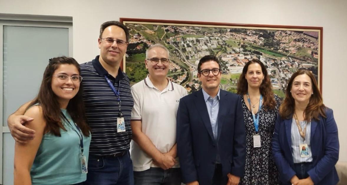 Luis AJ Mur tweet media