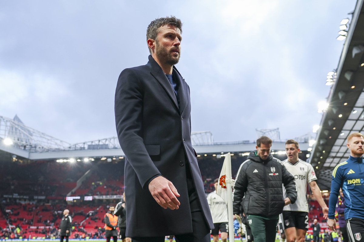 aziztactics's tweet photo. 🚨 United’s Out of Possession struggles vs Fulham Thread 🚨

Although United won, this was their poorest performance out of the 3 games under Carrick so far, mostly due to their OOP issues.

Let's talk tactics: https://t.co/LJqh22kUIf