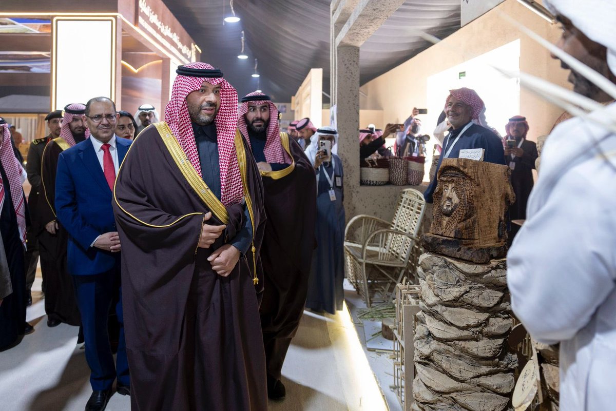 HaithamAbulfoul's tweet image. تشرفتُ اليوم بحضور النسخة العاشرة من مهرجان الصقور المقام في محافظة #طريف، تحت رعاية وحضور صاحب السمو الملكي الأمير فيصل بن خالد بن سلطان بن عبدالعزيز، أمير منطقة الحدود الشمالية.
وسعدتُ بمشاهدة جانب من سباقات الصقور، والتجول في أجنحة المعرض المعني برياضة الصقارة. يوم ممتع وجميل…