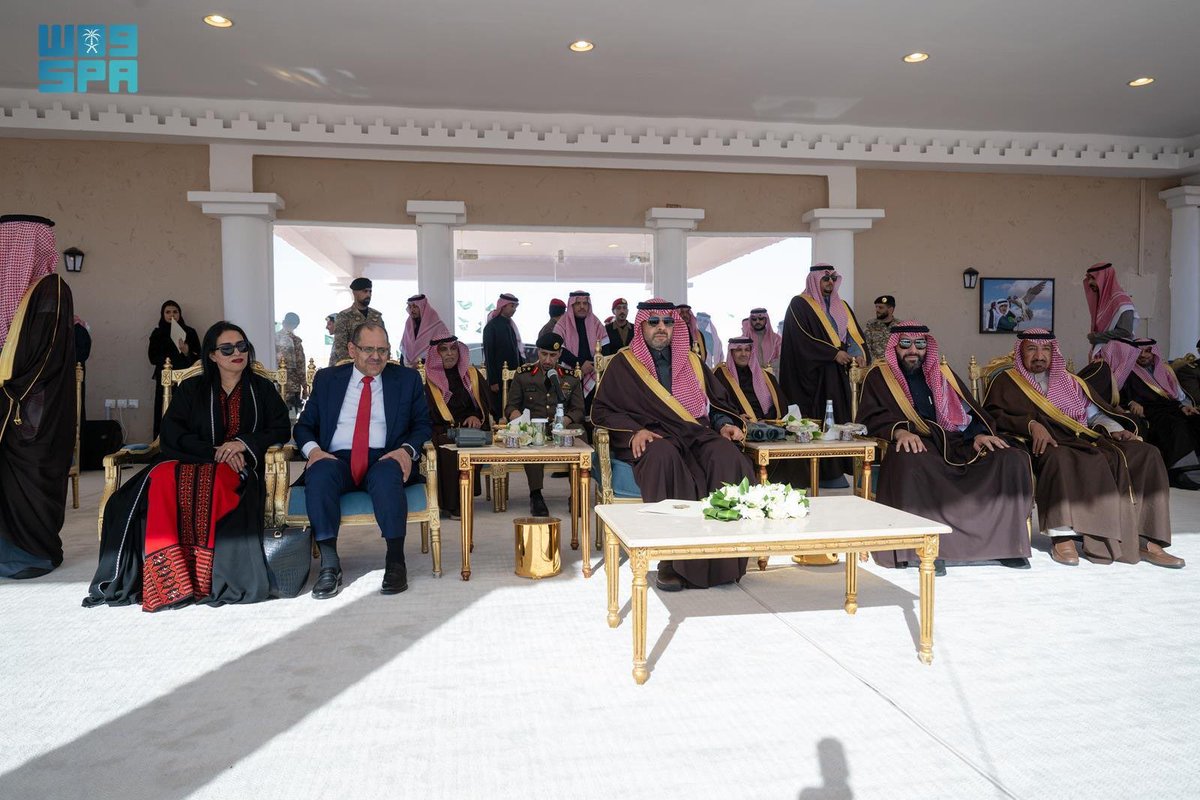 HaithamAbulfoul's tweet image. تشرفتُ اليوم بحضور النسخة العاشرة من مهرجان الصقور المقام في محافظة #طريف، تحت رعاية وحضور صاحب السمو الملكي الأمير فيصل بن خالد بن سلطان بن عبدالعزيز، أمير منطقة الحدود الشمالية.
وسعدتُ بمشاهدة جانب من سباقات الصقور، والتجول في أجنحة المعرض المعني برياضة الصقارة. يوم ممتع وجميل…