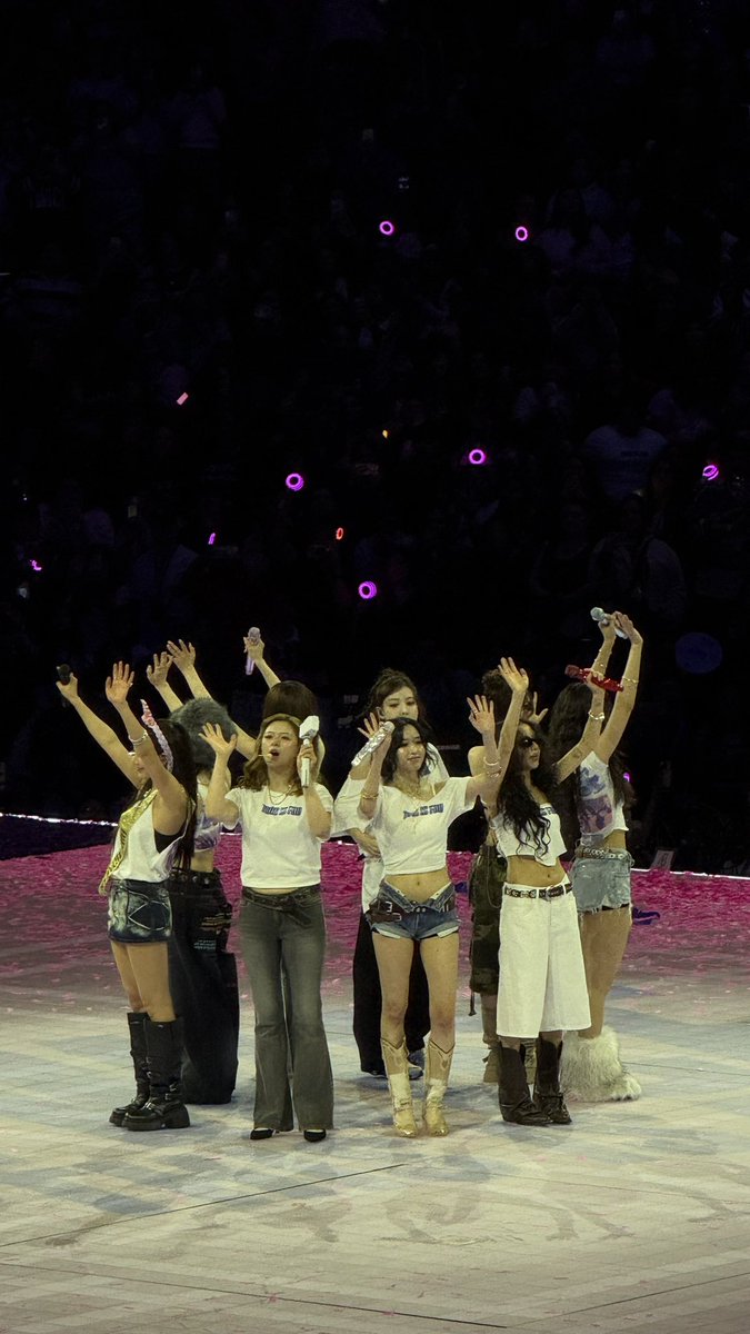 chaengfrnd's tweet photo. dallas day 2 i love twice forever https://t.co/fxM6k72R2q