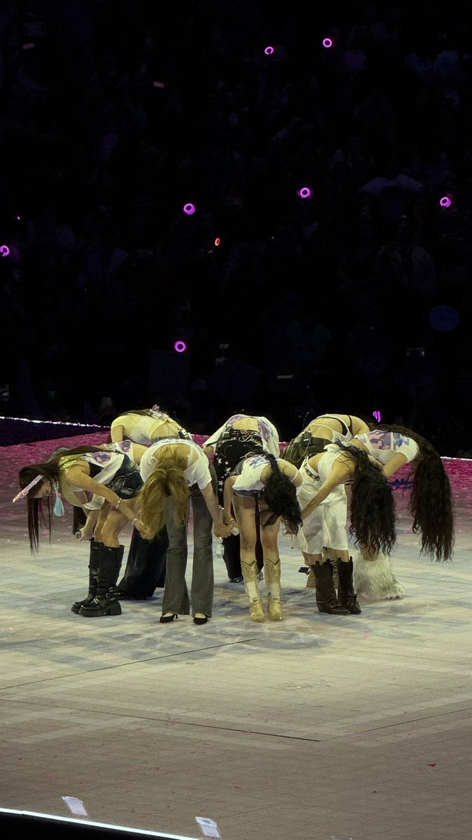 chaengfrnd's tweet photo. dallas day 2 i love twice forever https://t.co/fxM6k72R2q