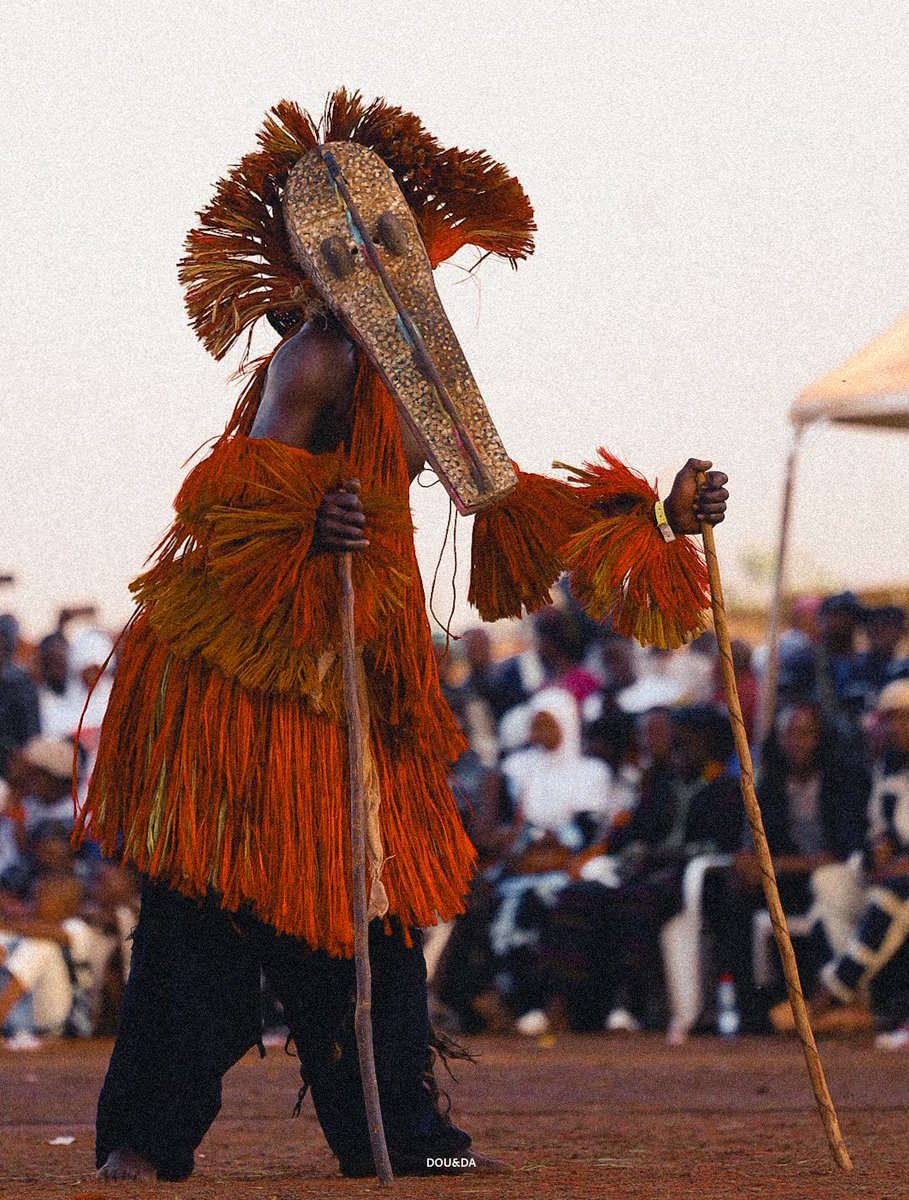 doulbi113's tweet photo. OGOBAGNA  🎭 | La sortie des masques, une tradition Dogon qui traverse le temps. 🇲🇱 https://t.co/DnyIYZp1qS