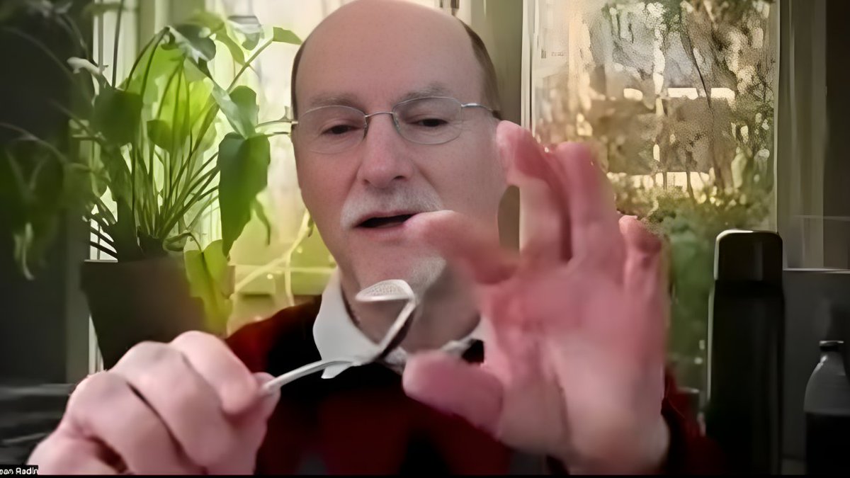 RedPandaKoala's tweet photo. Jeffrey Epstein had a 40 minute zoom call with Parapsychology researcher Dean Radin in 2018 

The zoom call occured after Dean sent him a photo of a spoon he bent with his mind

Dean Radin heads the Institute of Noetic Sciences (IONS) started by the late astronaut Edgar Mitchell to study psychic abilities

Early fundraising for IONS was supported by Werner Von Braun