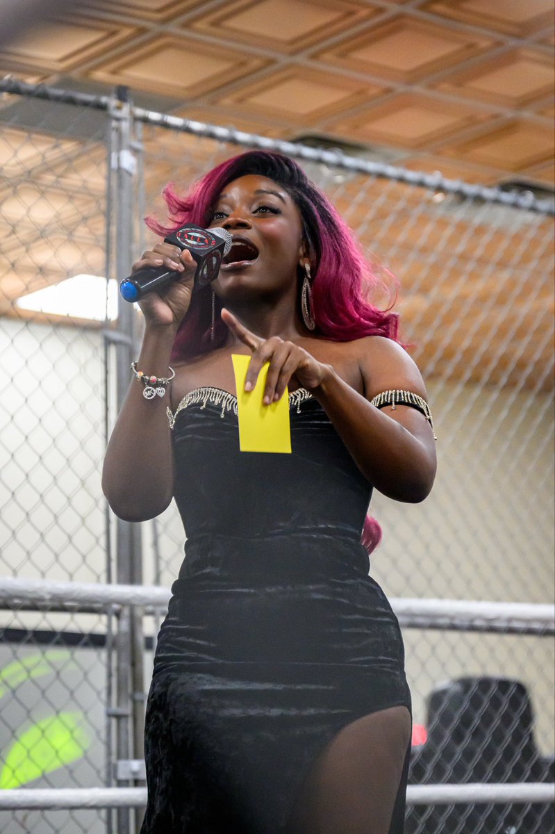 xEliannax's tweet photo. Happy BHM π₯°βοΈ
πΈ: @nikonickk
π€: @vipwrestlingdallas
#ringannouncer #vipwrestlingdallas #blackhistorymonth
#wrestling #prowrestlers https://t.co/EjCPRXZzor