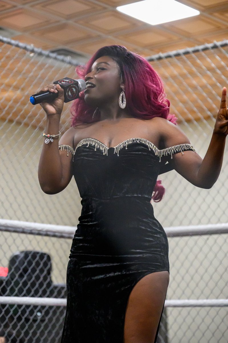 xEliannax's tweet photo. Happy BHM π₯°βοΈ
πΈ: @nikonickk
π€: @vipwrestlingdallas
#ringannouncer #vipwrestlingdallas #blackhistorymonth
#wrestling #prowrestlers https://t.co/EjCPRXZzor