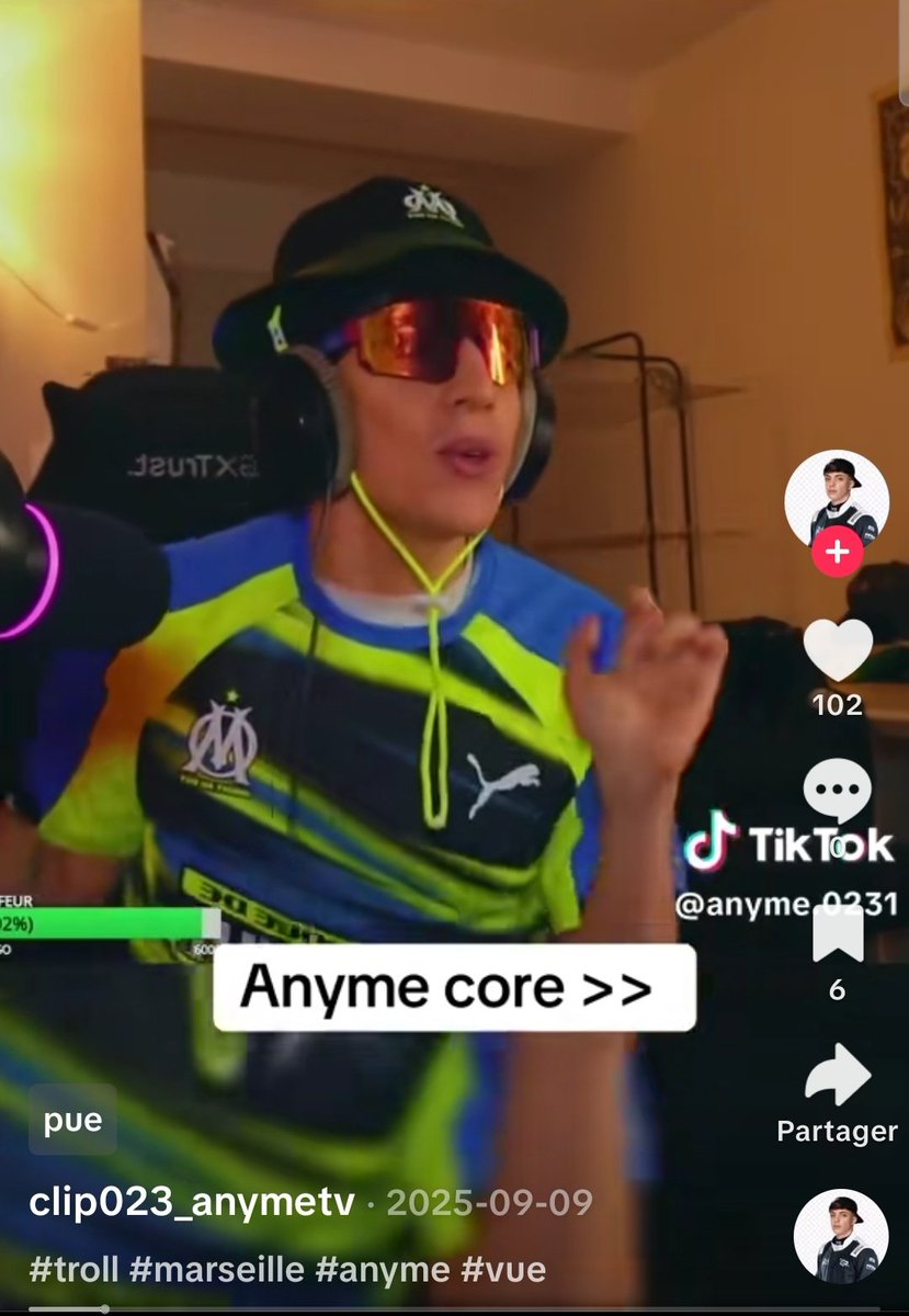 lfg_alex's tweet photo. Honteux de la part du @PSG_inside. 🤡🤮
Je n'ai rien contre Anyme mais 
​inviter un streamer qui s'affiche  avec le maillot de l'OM en live et qui clame être supporter de Rennes, pendant que nos influenceurs fidèles, qui saignent le club depuis des années, sont mis de côté. https://t.co/N5MvGr56ZH
