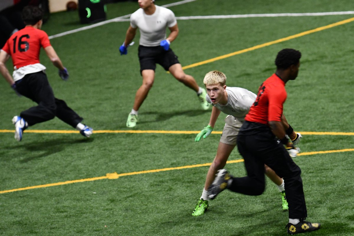 therealOBFB's tweet photo. Was very happy to come out to Rochester the other day for the first scrimmage of @Syracuseelite7 this year, was glad to meet new people and make new friends, Hope this season goes well. Let’s go Elite 🩷🧡💙 https://t.co/6K7Q0lawRE