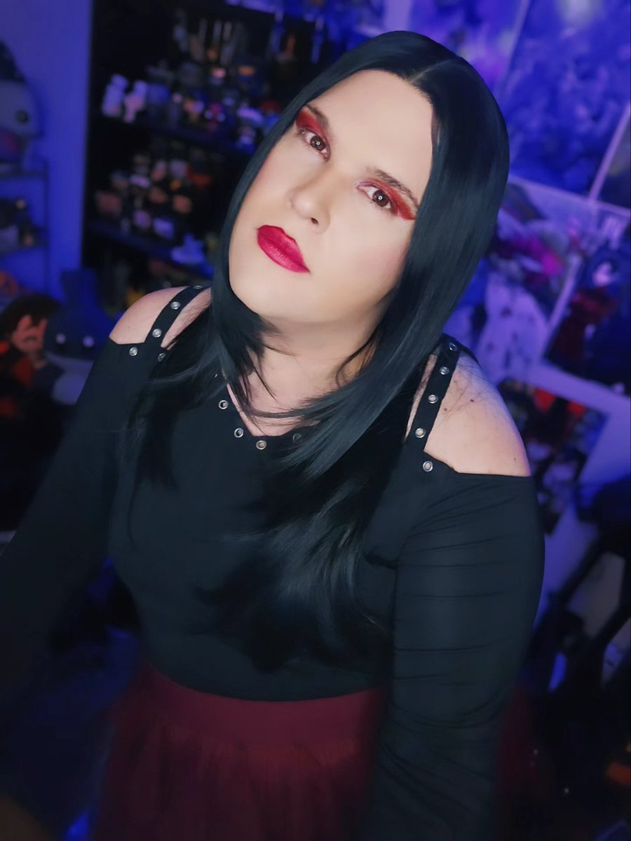 EvAnomaly tweet media