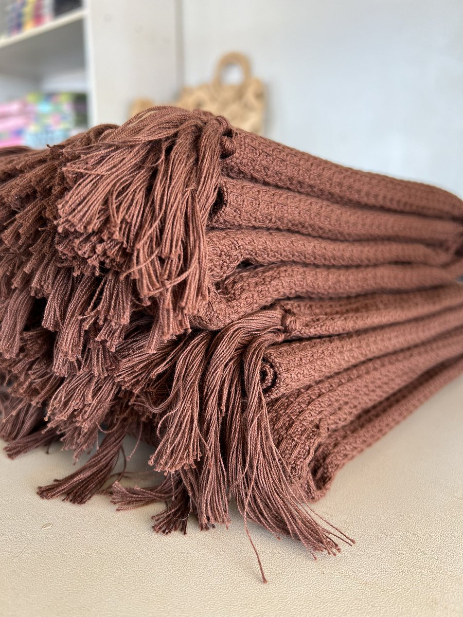 texfad_'s tweet photo. Wrap yourself in comfort. 
Our handwoven throw blankets bring warmth and style to any space. 

#throwblankets #handwoven #cotton 
#CozyVibes #Texfad https://t.co/puwamUmKDz