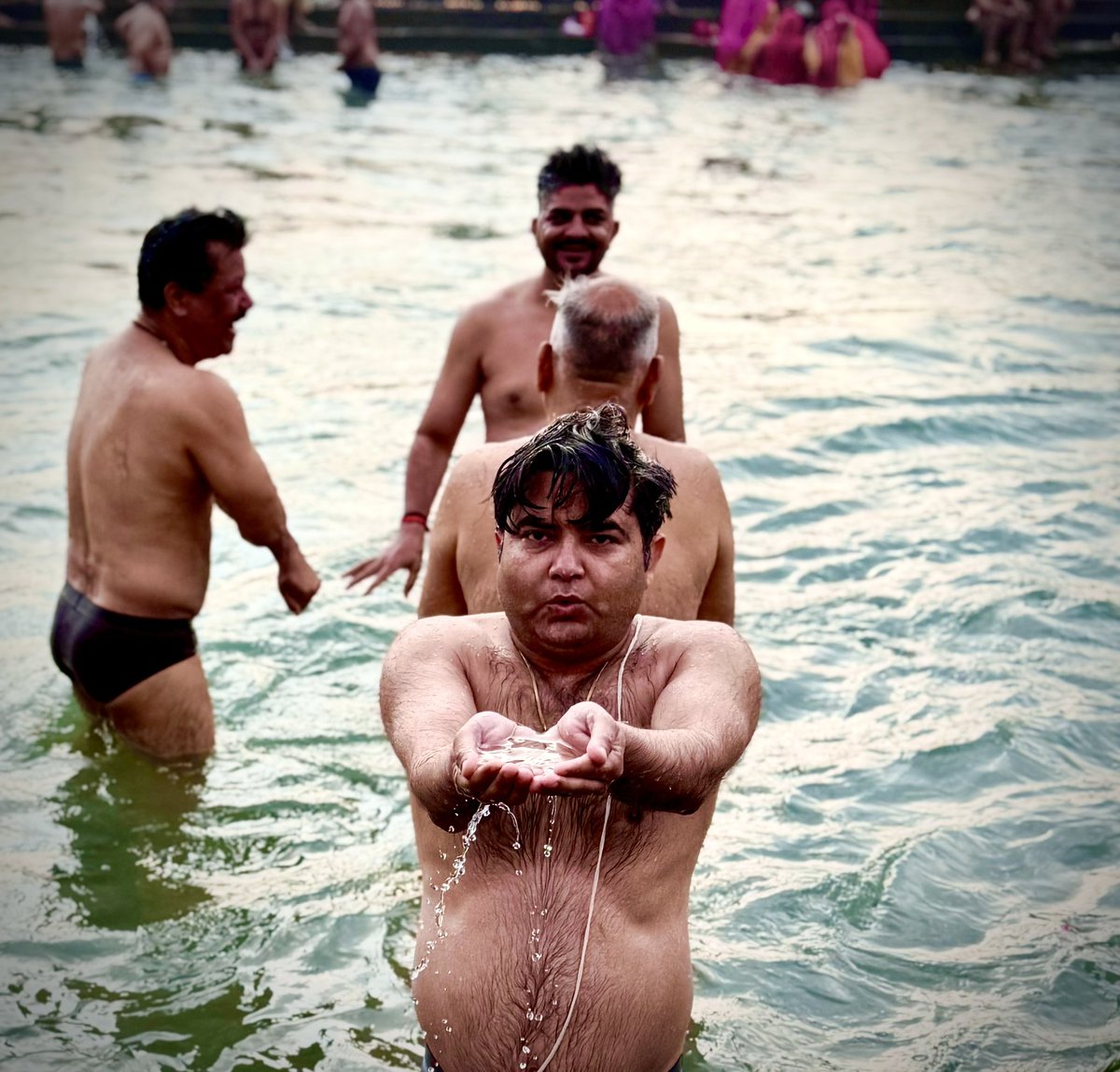 SriAvinashKr's tweet photo. 1 फ़रवरी 2026 | माघ पूर्णिमा

माघ पूर्णिमा के पावन अवसर पर
माँ गंगा के चरणों में नमन 🙏
पुण्य स्नान, दीप-दान और दान–पुण्य से
जीवन में शांति, श्रद्धा और सद्बुद्धि का संचार हो।

माँ गंगे, सबका कल्याण करें।
हर हर गंगे!🙏
#maghipurnima https://t.co/l53FJQTJvv