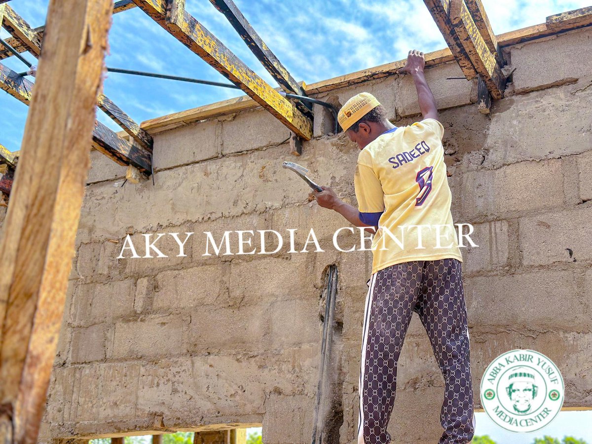 Noble_Hassan's tweet photo. Ongoing construction of a General Hospital at Kumbotso Local Government. The first General Hospital in the Local Government.

#AbbaIsWorking.
#KanoFirst. https://t.co/KAw2crXBGd