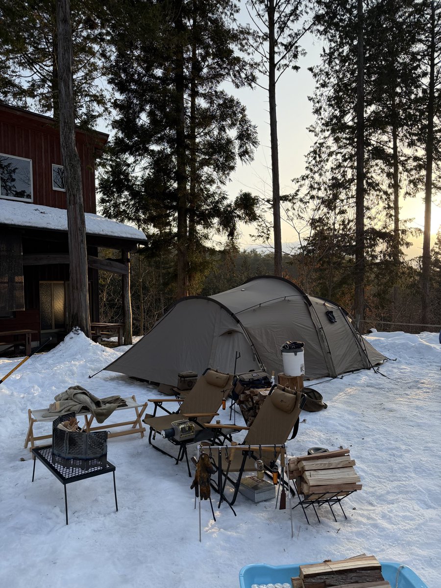 campHIRO29's tweet photo. N.A.O明野高原キャンプ場🏕️
恒例の雪中🏕️ 
RODANとシャンクヒーターで寒さなんぞ吹き飛ばす🔥
 #1月のキャンプを写真4枚で振り返る https://t.co/jLJmkg2MSt