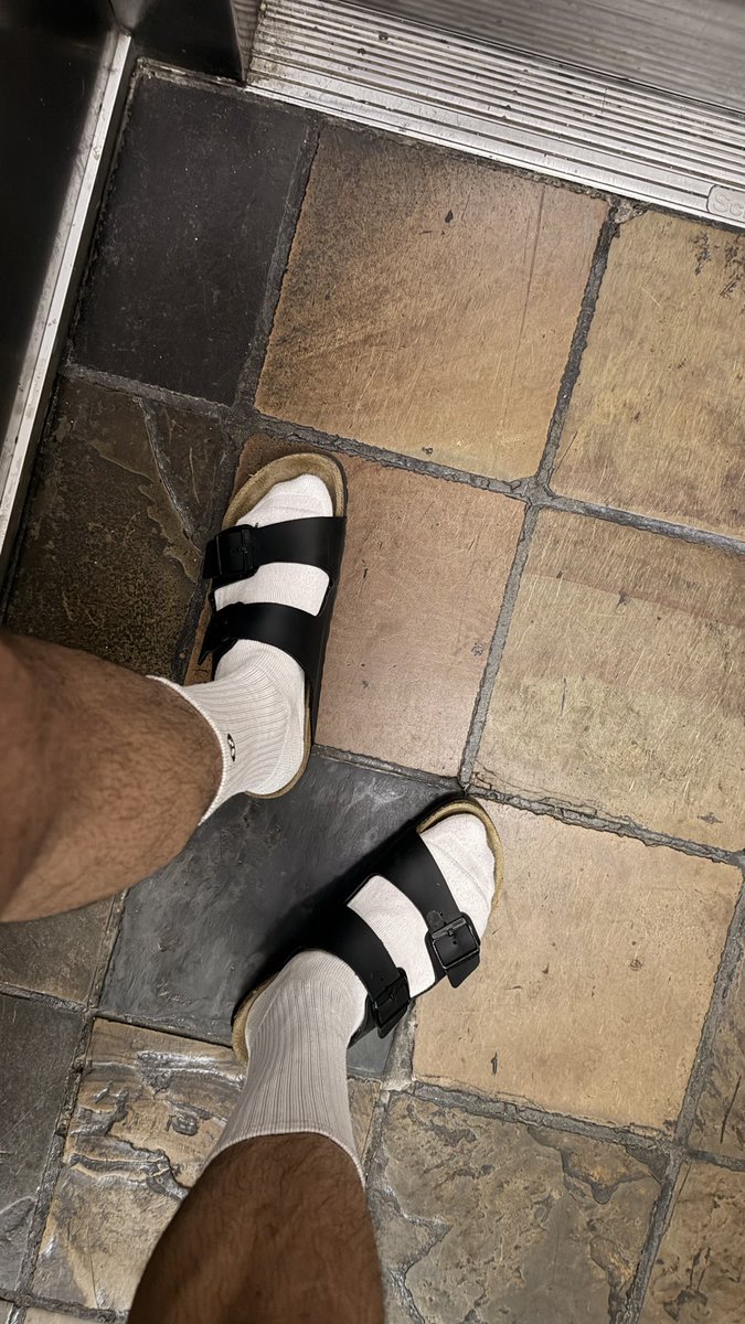 master_hunter69's tweet photo. My #feet are irresistible https://t.co/opjbpNUtYa