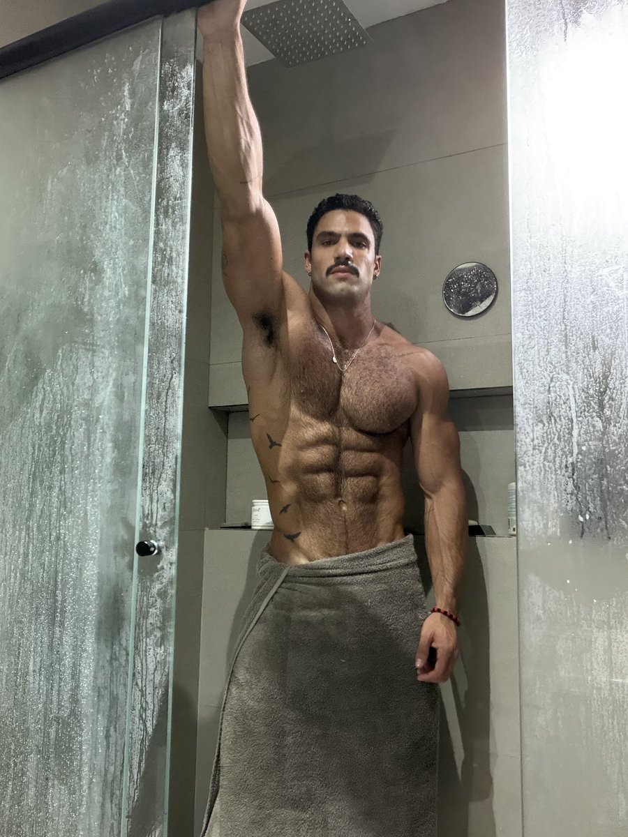 lucasmthomaz_'s tweet image. 💦