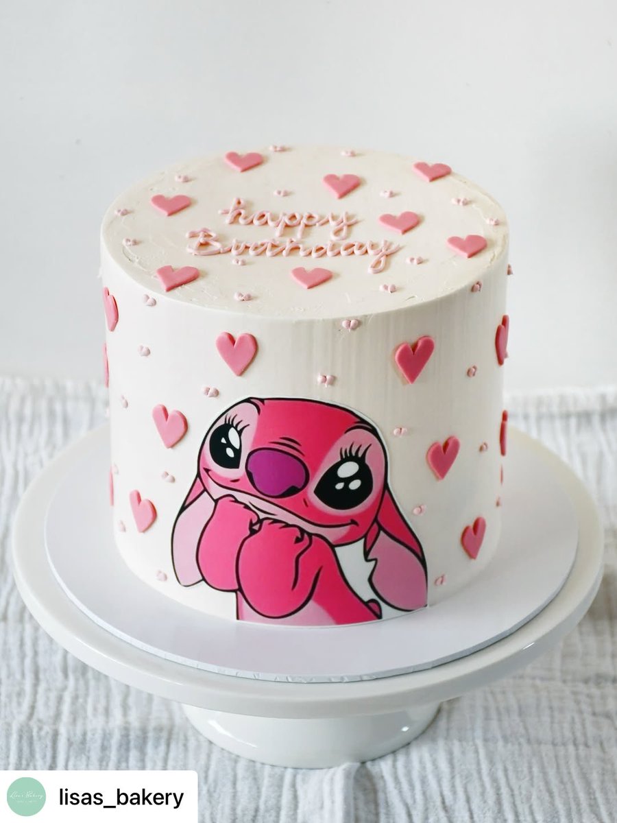 Cakeprint's tweet image. Deze prachtige Angel (Stitch) taart is gemaakt door Lisa van Lisa’s Bakery. Ze versierde deze heerlijke taart met een eetbare print. 

#lisasbakery #cakeprint #angeltaart #stitchtaart #eetbareprint