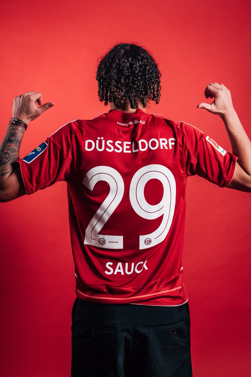 f95's tweet image. Herzlich Willkommen, Kilian 🤗

👉🏻 f95.de/aktuell/news/p…

#f95 | 🔴⚪️ | #DeadlineDay