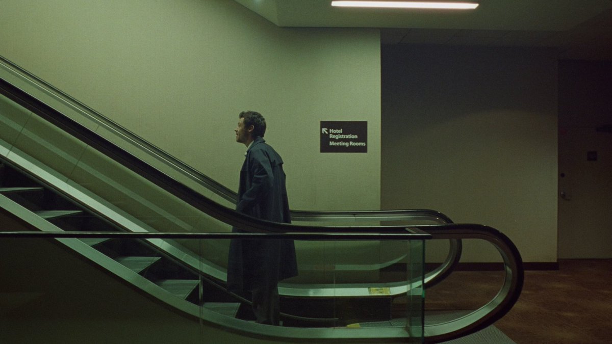 Aperture by Harry Styles debuts at #1 on this week’s Billboard Hot 100! It becomes Harry’s third number one hit.

CONGRATS <a href="/Harry_Styles/">Harry Styles.</a>! ✨🍾🥂