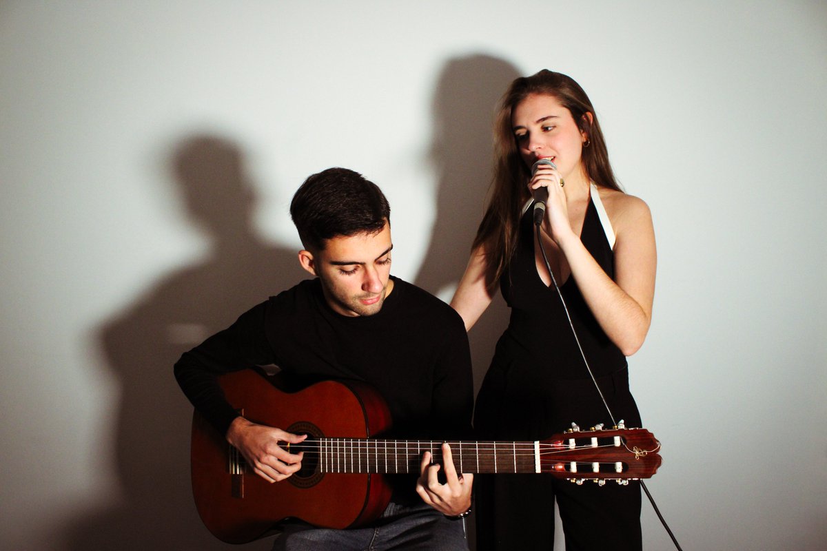 🎤🎸 Este jueves, Dani y Frida actuarán de nuevo en el ciclo de conciertos Música Z con la audición "Las mil caras del amor". 💞✨

🗓️ Jueves 5 de febrero - 19 h
📍 Centre Cívic Can Felipa

ℹ️🎟️ + info y reserva de entradas gratuitas ➤ ajuntament.barcelona.cat/centrescivics/…

#musicaz