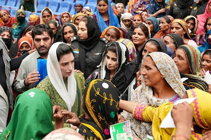 سندھ کی بہادر بیٹی بی بی آصفہ بھٹو زرداری صاحبہ کو جنم دن مبارک ہو.
#HBDAseefaBhuttoZardari