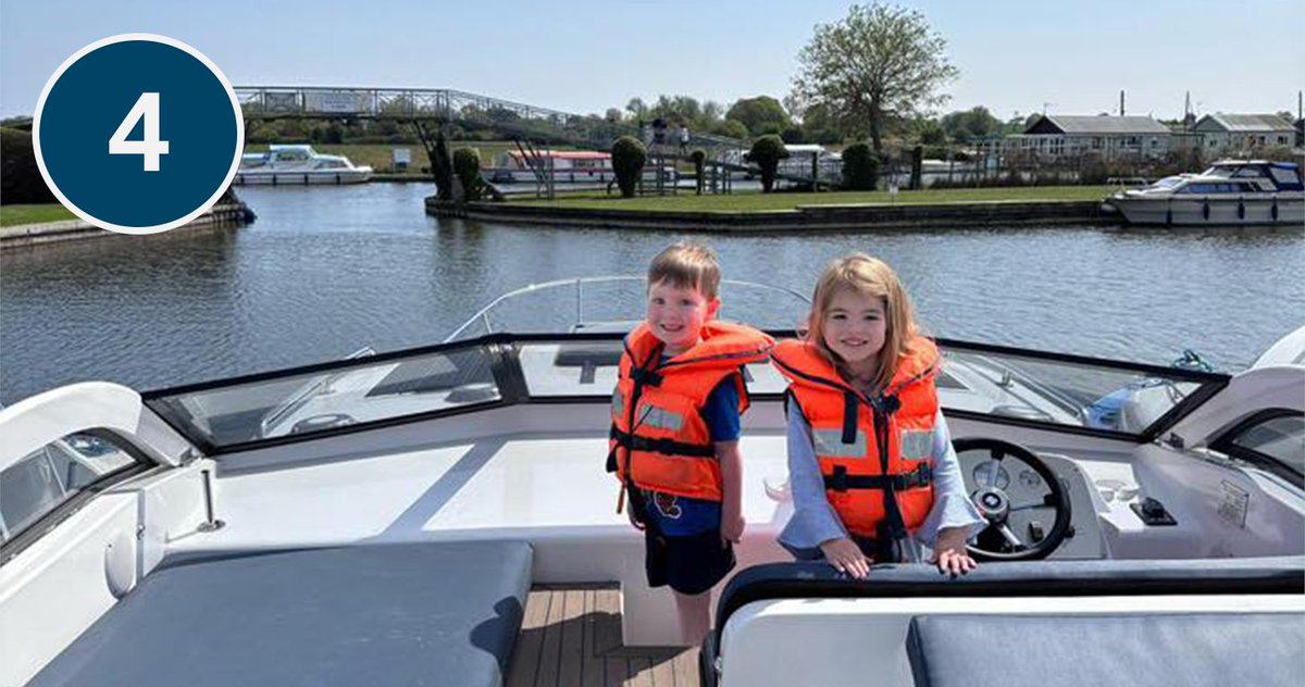 Vote for the January #HWHols winner

We've shortlisted 4 entries. 

Reply 1, 2, 3 or 4 to vote for your favourite happiest moment on the Broads! 

Winner gets a day out on one of our day boats🚤