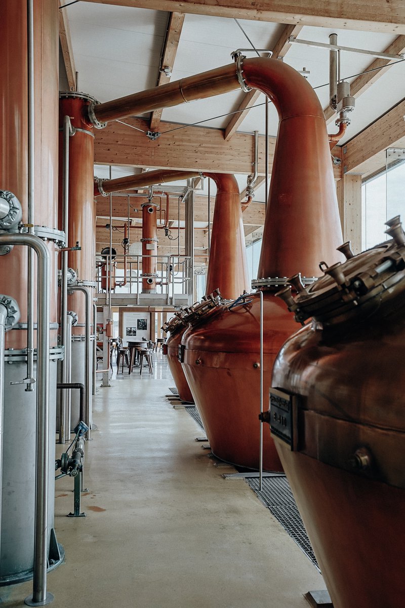Boanndistillery's tweet photo. At Boann Distillery, we combine traditional brewing and distilling methods with state of the art technology to capture the spirit of the Boyne Valley 🥃

Delve deeper at https://t.co/6o1hcmSREP

#SinglePotStill #IrishWhiskey #Whiskey #BoannDistillery #PotStill #BoyneValley https://t.co/mzg6DRNBW9
