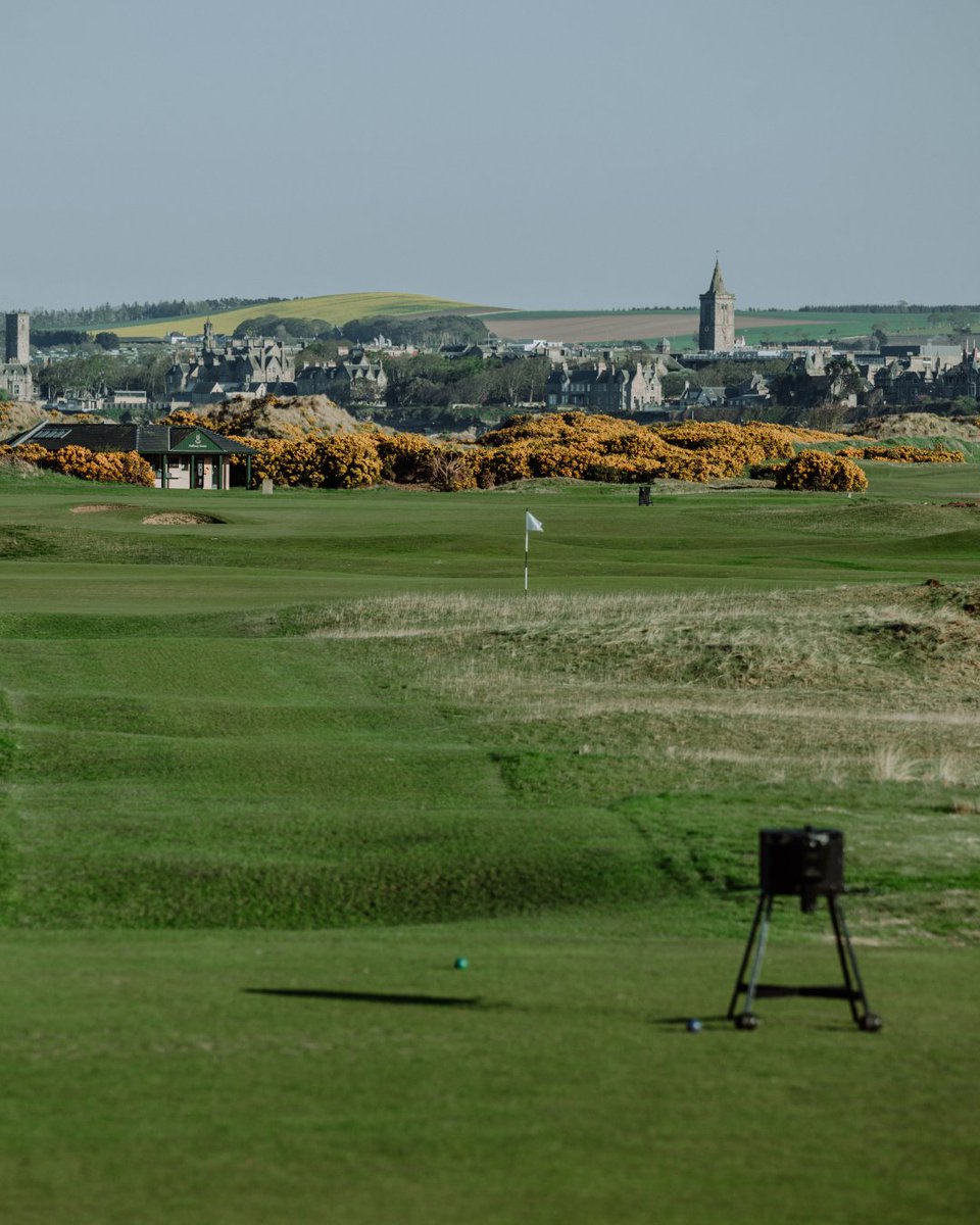 TheHomeofGolf's tweet image. What building is your starting line? 

#HomeOfGolf #StAndrews #OldCourse