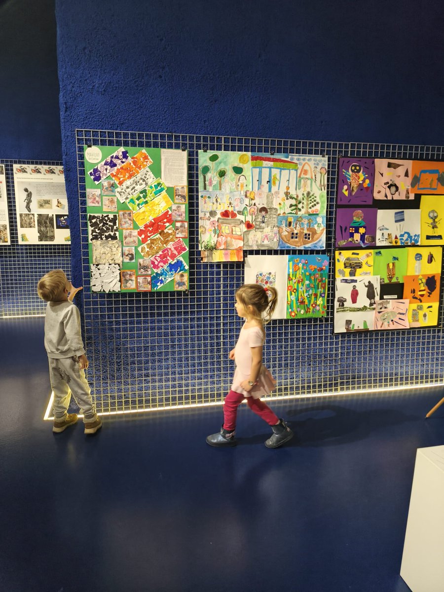 mapoxyomenos's tweet image. Another batch of photos from Friday’s Museum Night and the exhibition “Assembled Worlds – The Art of Collage”! Our youngest visitors especially enjoyed it, creating their own collages. The exhibition offers a short panorama of the history and subgenres of collage. Open until Feb7