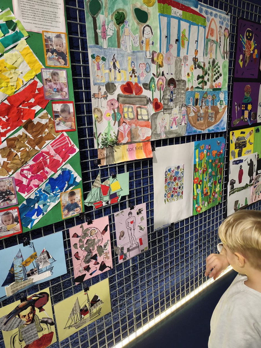 mapoxyomenos's tweet image. Another batch of photos from Friday’s Museum Night and the exhibition “Assembled Worlds – The Art of Collage”! Our youngest visitors especially enjoyed it, creating their own collages. The exhibition offers a short panorama of the history and subgenres of collage. Open until Feb7