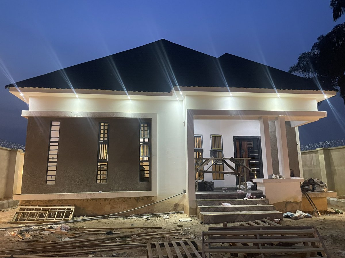 Rapha Barry tweet media