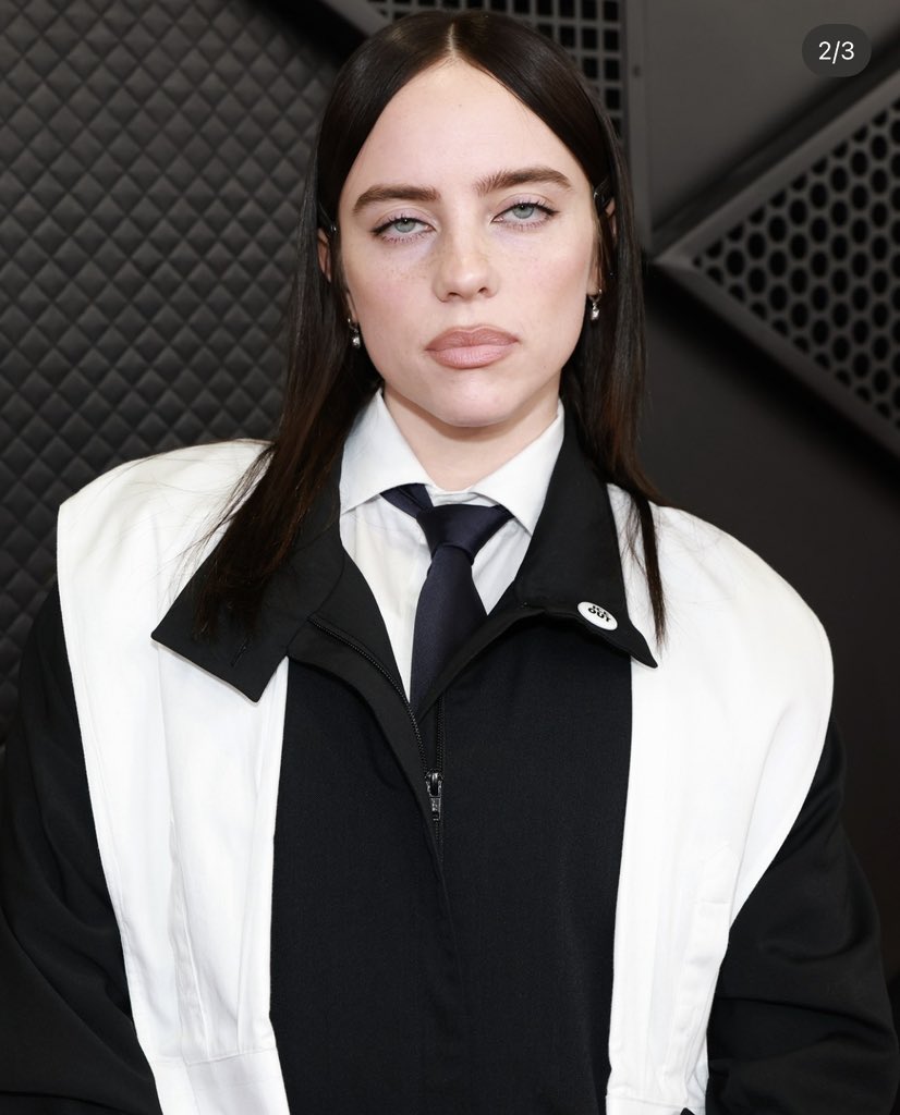 ev ✩ ♱ tweet media