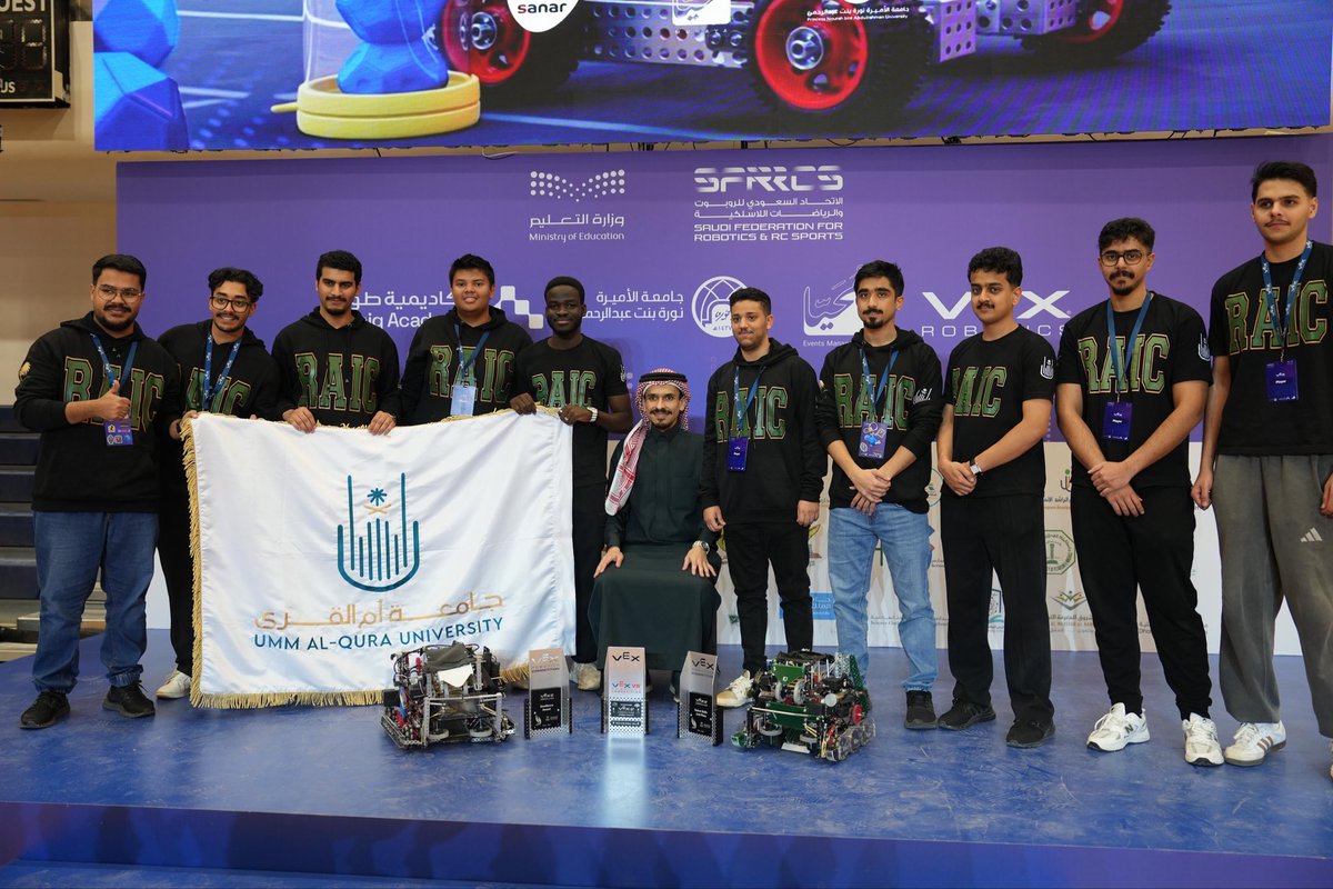 dsauqu's tweet photo. نبارك لطلبة جامعة أم القرى من كلية الهندسة والعمارة فوزهم في بطولة VEX الوطنية – فئة VEX U وتحقيقهم جائزة الإبداع (UQU1) 👏🏼

إنجاز يعكس تميّز الطلبة، ويدعم دور نادي الروبوت والذكاء الاصطناعي في تنمية وصقل المهارات التطبيقي.

#جامعة_أم_القرى
#VEX_U https://t.co/tMzDeqdrCN