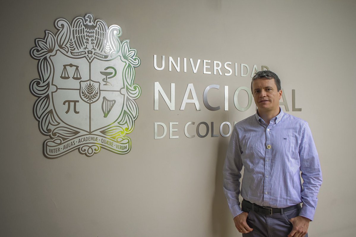 El profesor De los Ríos es ingeniero forestal de la <a href="/UNALOficial/">Universidad Nacional de Colombia</a>, magíster y doctor en Desarrollo Rural por la Universidad Federal de Rio Grande do Sul, en Brasil, con una trayectoria académica y territorial al servicio del cuidado, la sostenibilidad y la vida universitaria.