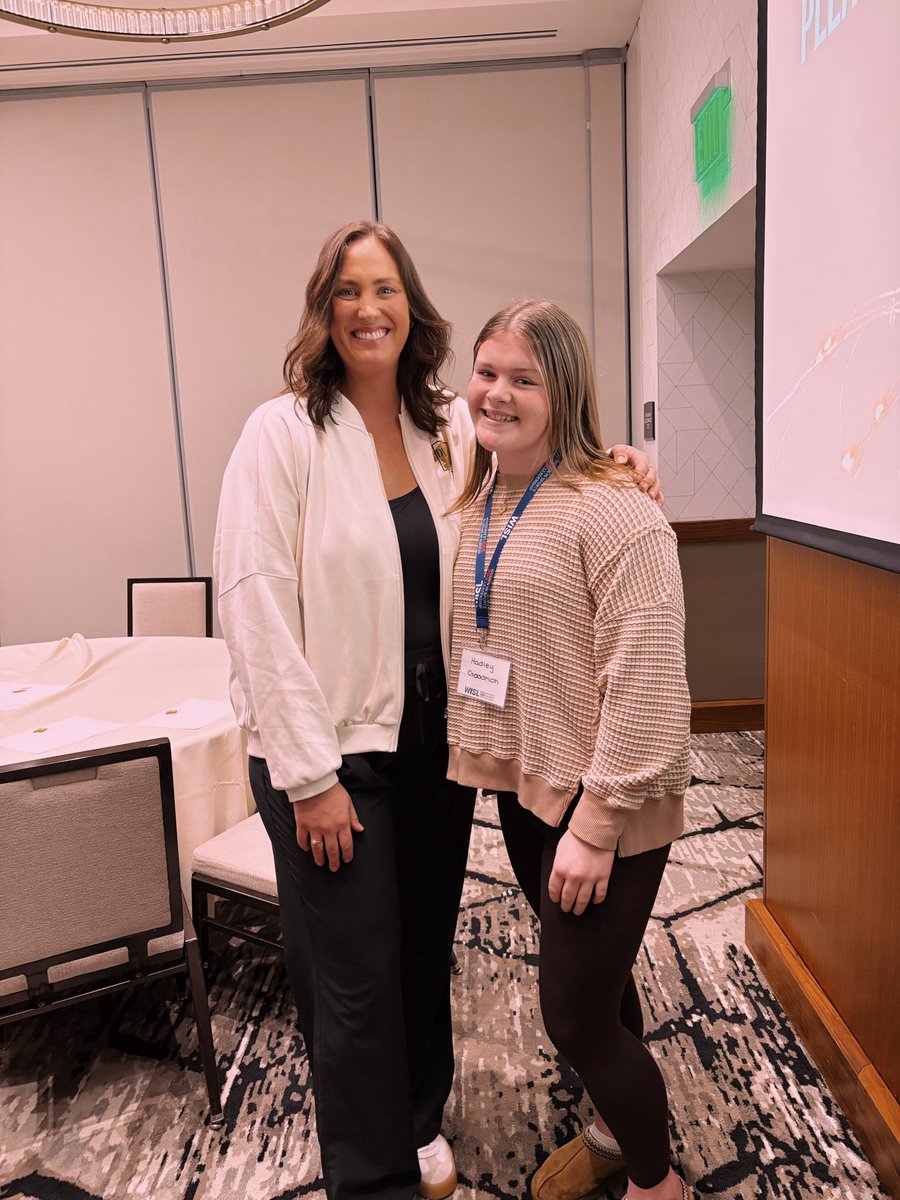 Hadley Baszler tweet media