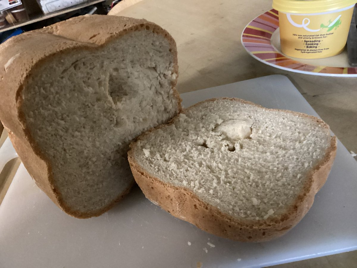 MrsGriffiths7's tweet image. We started our learning on the little red hen today and what better way to do it, then to make some delicious bread!!! 🐓🍞 #eyfs #redhen #breadmaking