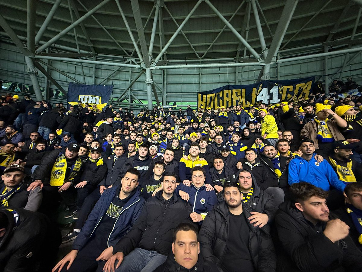 KRAL BİZİZ BU ALEMDE! #UNIGFB

Fenerbahçemizi Kocaelispor deplasmanında yalnız bırakmadık.