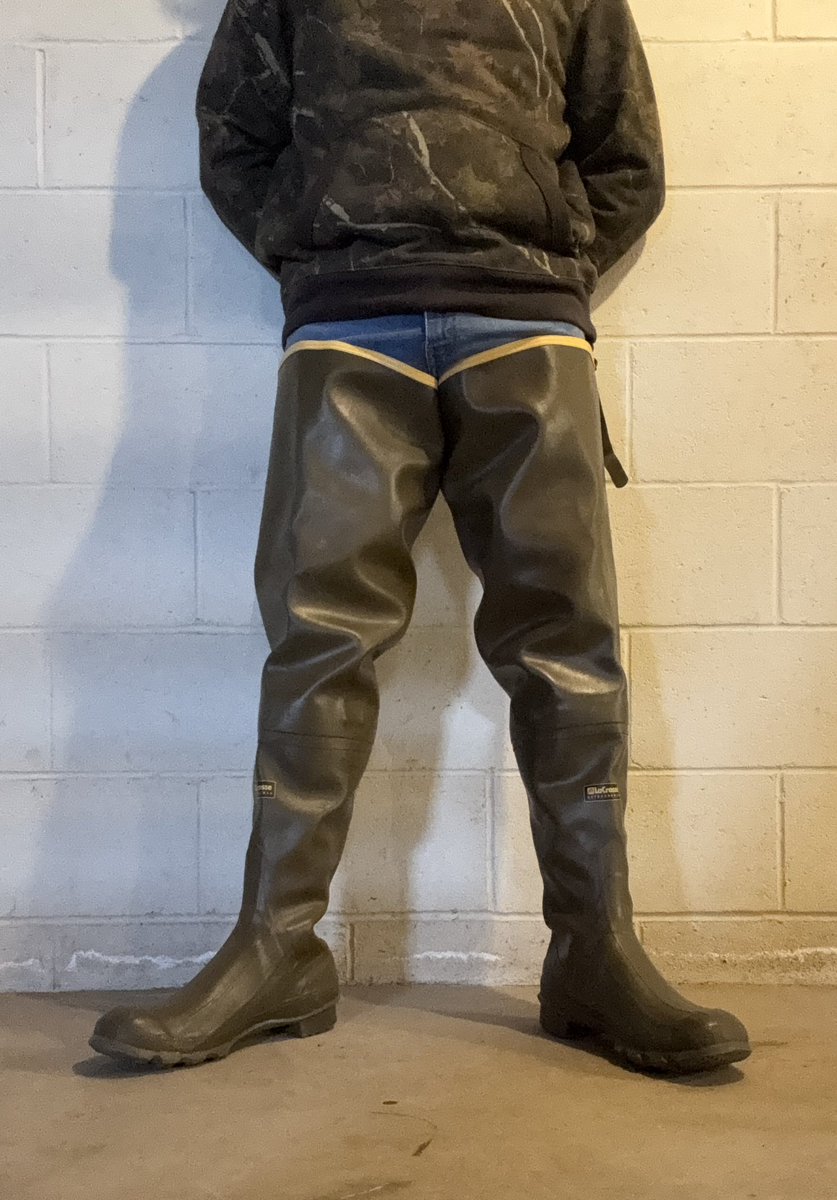 Bootstud tweet media