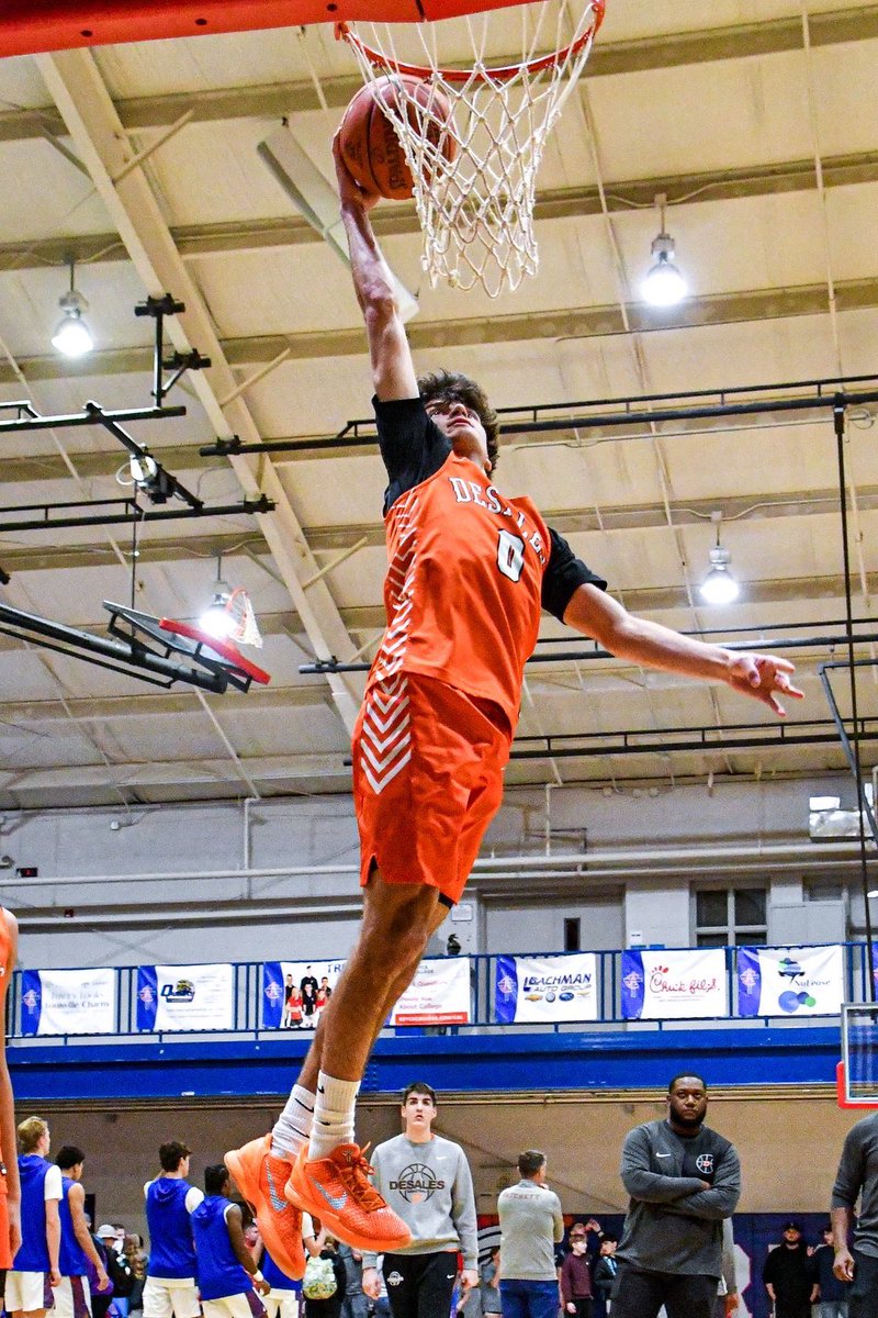 The Front Runner tweet media